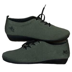 New! Wilna OTBT Green Lace Up Vegan Knit Oxford Dress Shoes/Sneakers Wedge Heel.